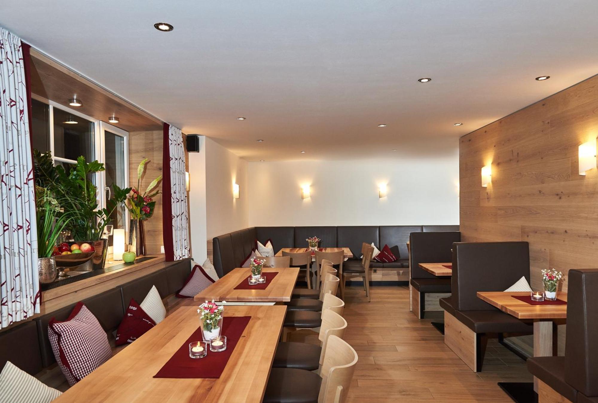 Hotel Gasthof Stocker Obertraubling Exterior foto