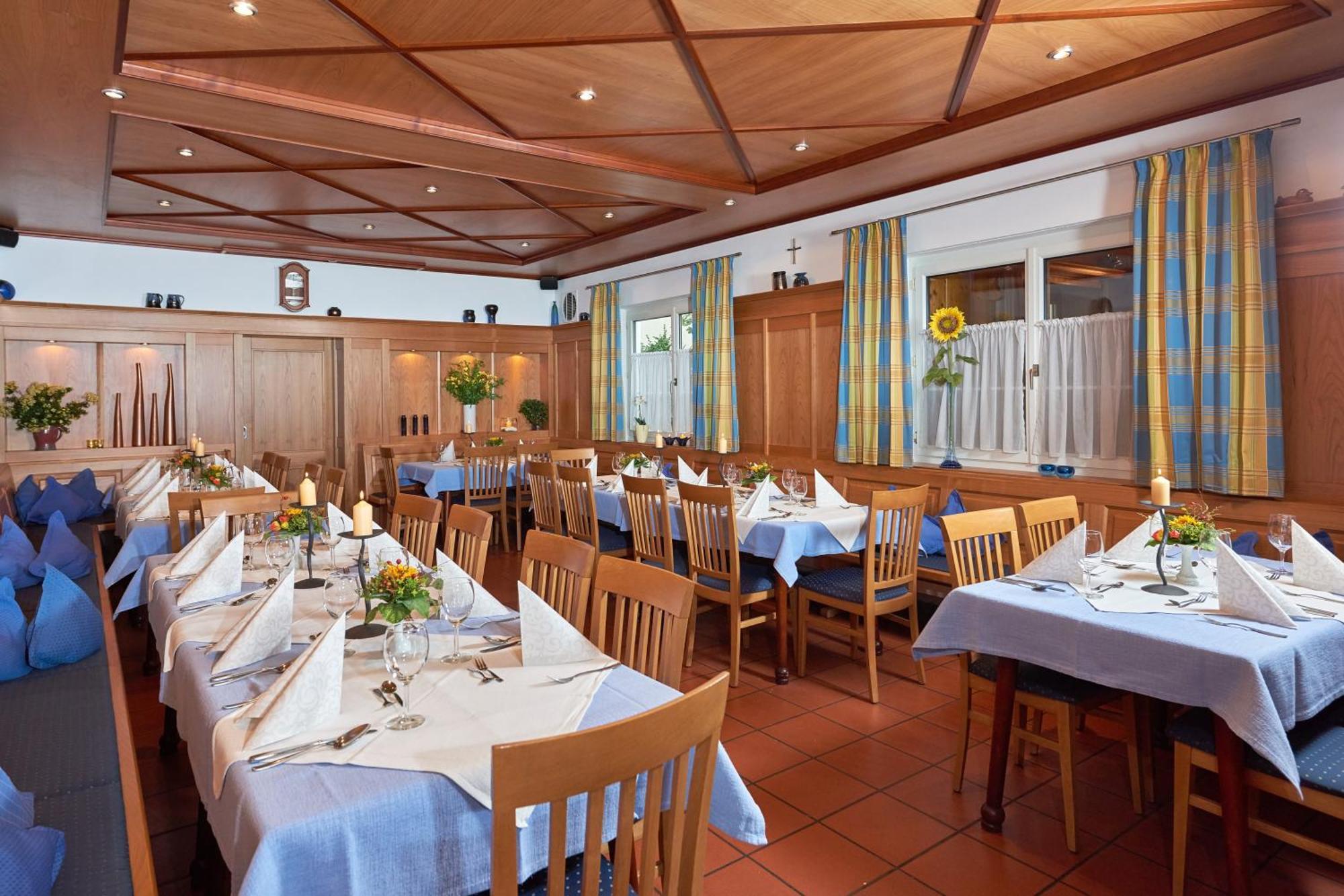 Hotel Gasthof Stocker Obertraubling Exterior foto