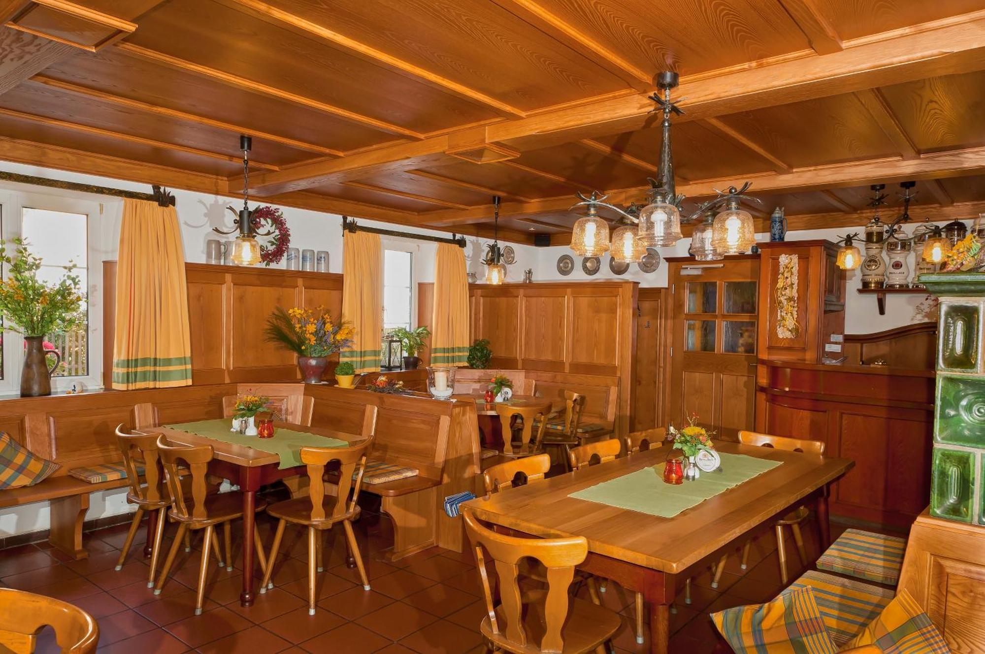 Hotel Gasthof Stocker Obertraubling Exterior foto